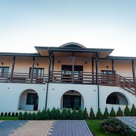 Tango Margo Hotel Valea Lupului  Ngoại thất bức ảnh