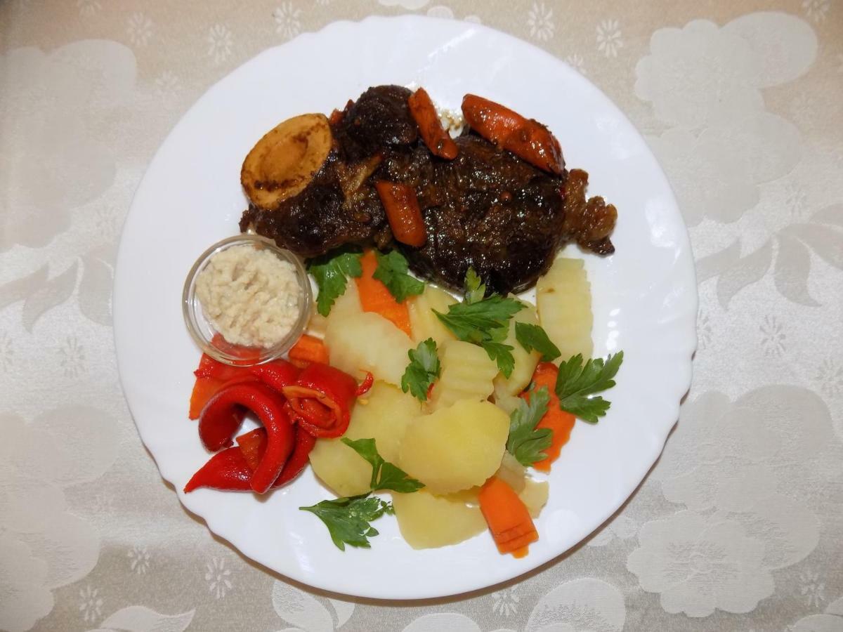 Tango Margo Hotel Valea Lupului  Ngoại thất bức ảnh