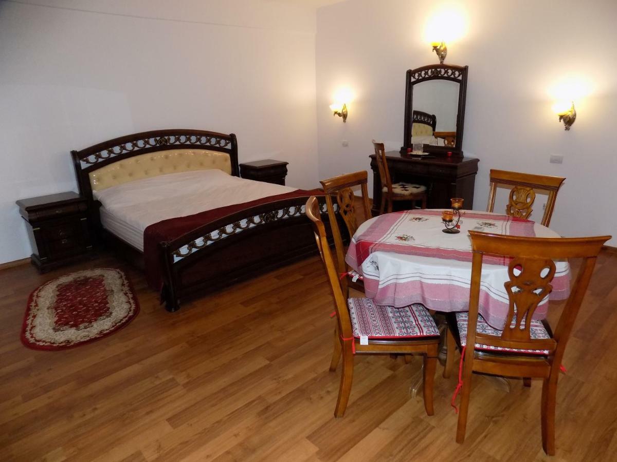 Tango Margo Hotel Valea Lupului  Ngoại thất bức ảnh
