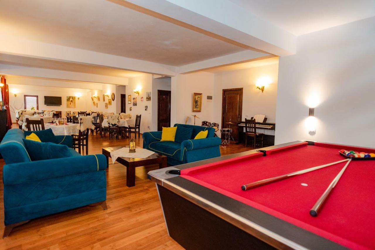 Tango Margo Hotel Valea Lupului  Ngoại thất bức ảnh