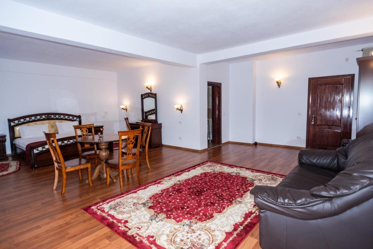 Tango Margo Hotel Valea Lupului  Ngoại thất bức ảnh