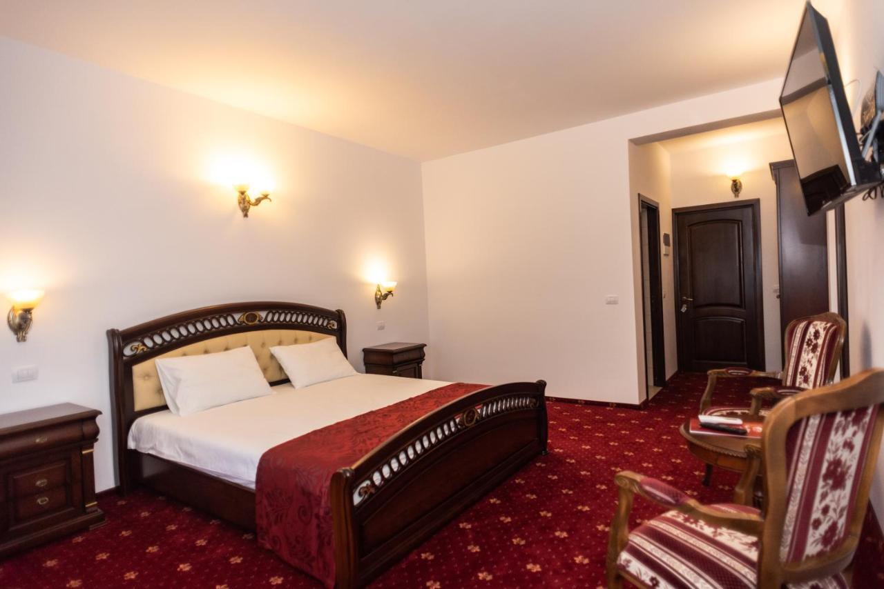 Tango Margo Hotel Valea Lupului  Ngoại thất bức ảnh
